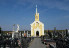 Kapelica Uzvišenja Sv. Križa na Donjogradskom groblju - Osijek